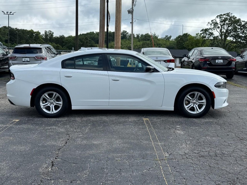 Dodge Charger Vehicle Full-screen Gallery Image 02