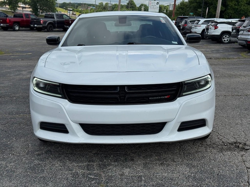 Dodge Charger Vehicle Full-screen Gallery Image 09
