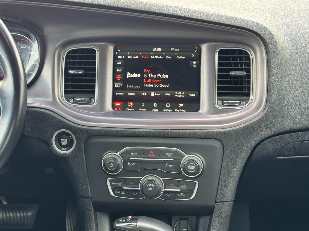 Dodge Charger Vehicle Full-screen Gallery Image 13