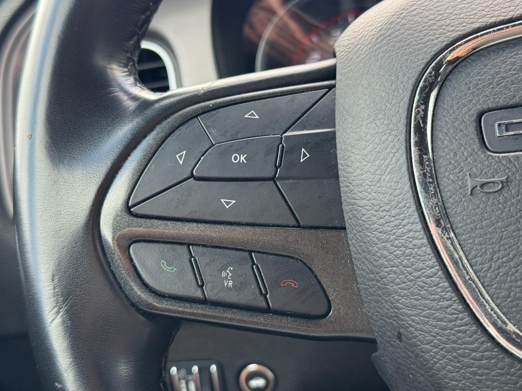 Dodge Charger Vehicle Full-screen Gallery Image 16