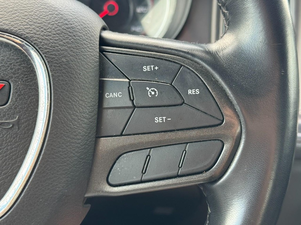 Dodge Charger Vehicle Full-screen Gallery Image 17
