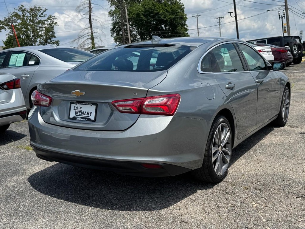 Chevrolet Malibu Vehicle Full-screen Gallery Image 03