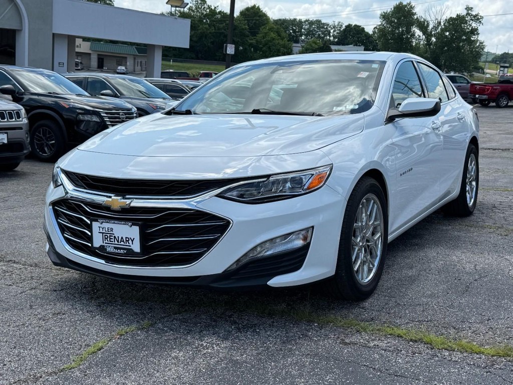 Chevrolet Malibu Vehicle Full-screen Gallery Image 08