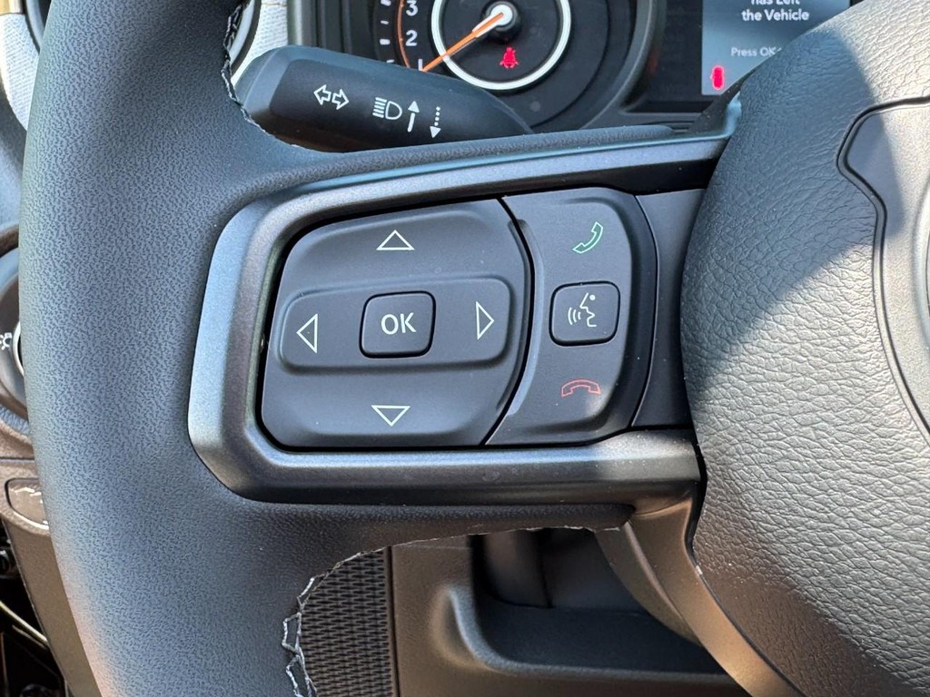 Jeep Wrangler Vehicle Full-screen Gallery Image 14