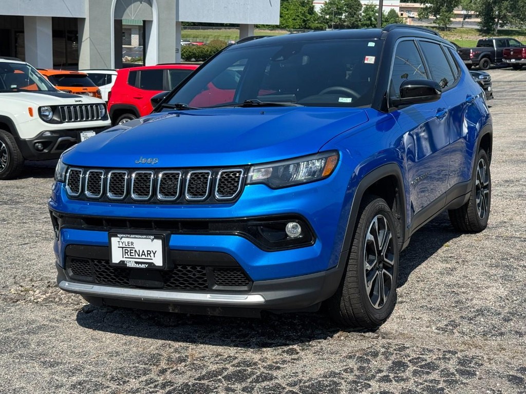 Jeep Compass Vehicle Full-screen Gallery Image 10