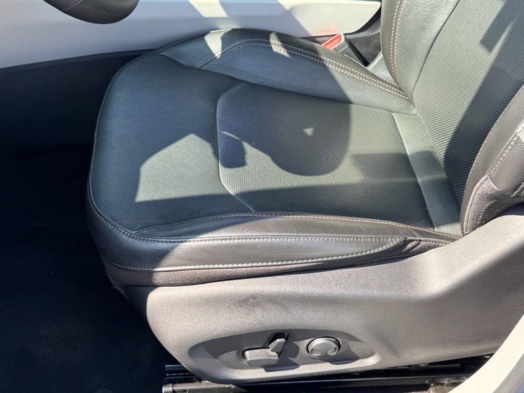 Jeep Compass Vehicle Full-screen Gallery Image 25