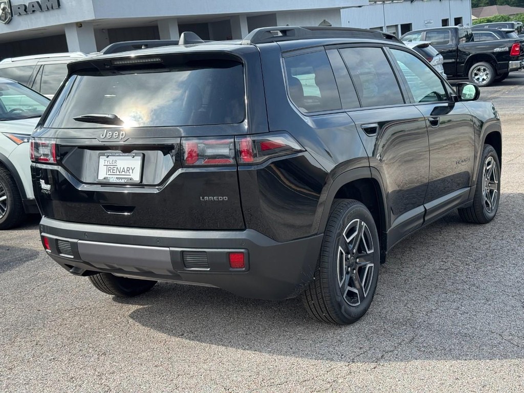 Jeep Cherokee Vehicle Full-screen Gallery Image 04