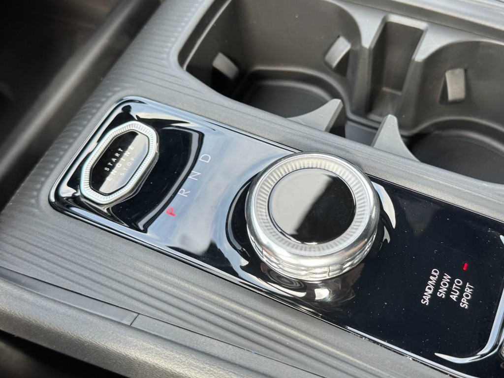 Jeep Cherokee Vehicle Full-screen Gallery Image 14