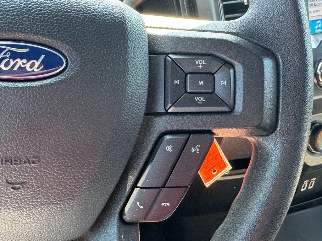 Ford F-150 Vehicle Full-screen Gallery Image 19