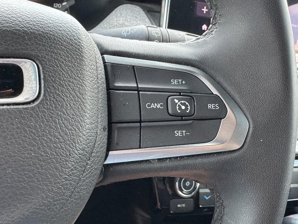 Jeep Compass Vehicle Full-screen Gallery Image 19