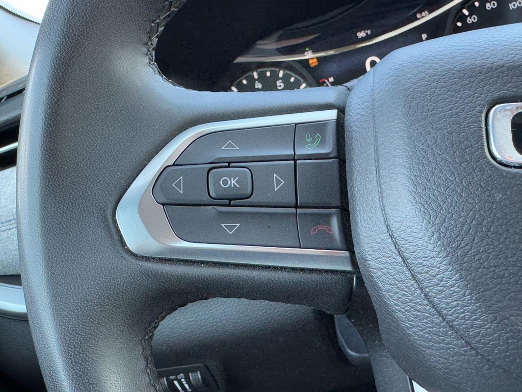 Jeep Compass Vehicle Full-screen Gallery Image 18