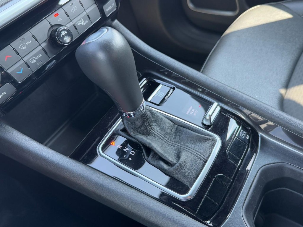 Jeep Compass Vehicle Full-screen Gallery Image 21