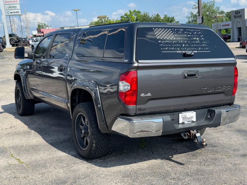 Toyota Tundra 4WD Truck Vehicle Full-screen Gallery Image 07