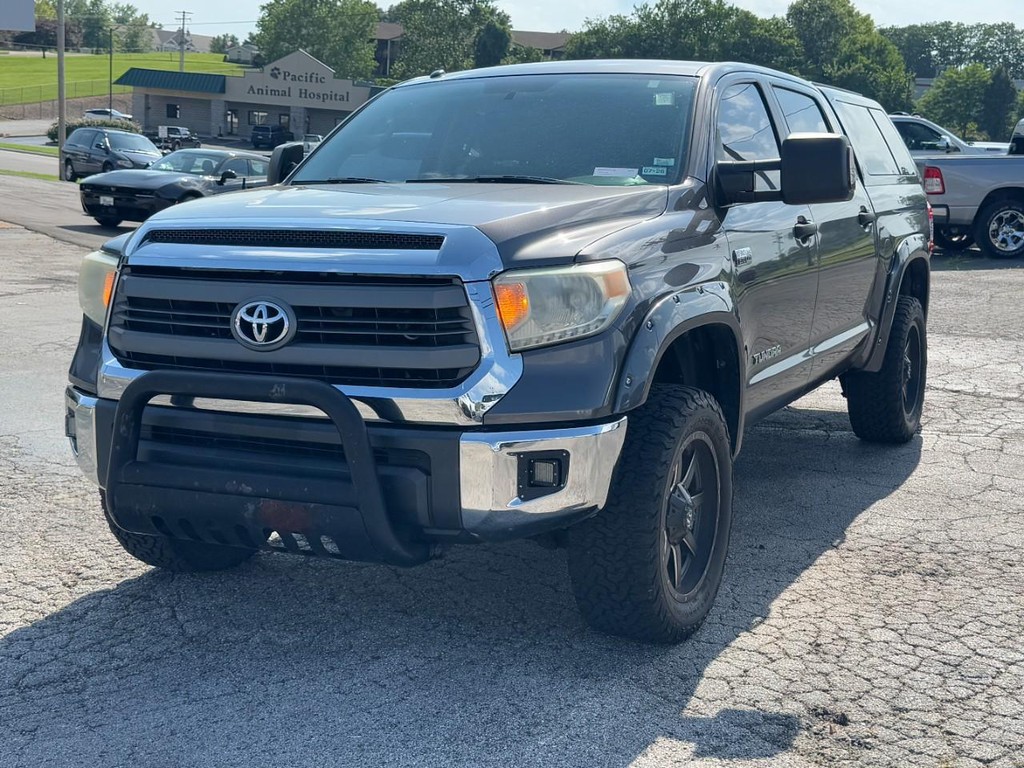 Toyota Tundra 4WD Truck Vehicle Full-screen Gallery Image 10