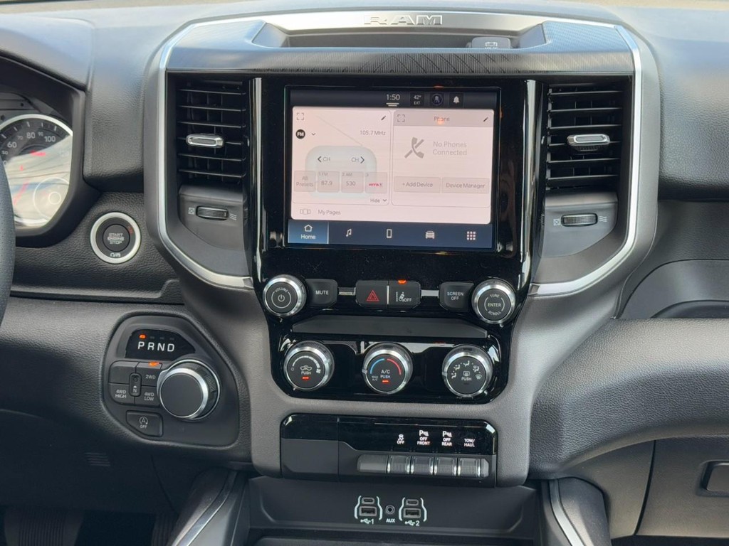 Ram 1500 Vehicle Full-screen Gallery Image 10