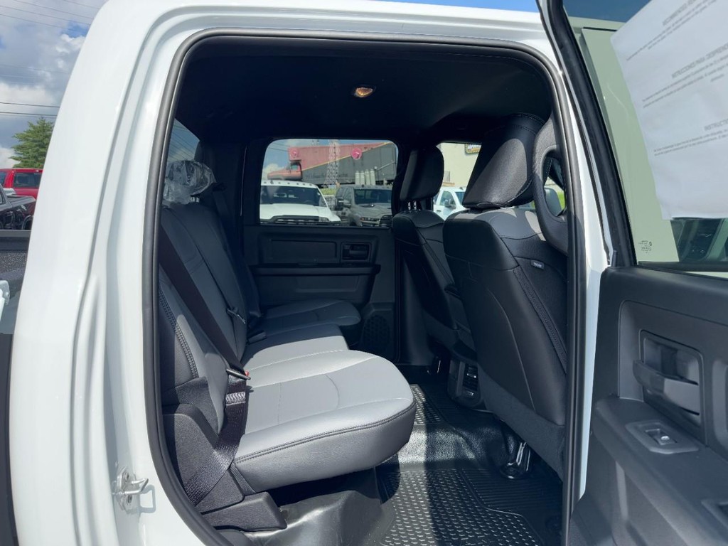 Ram 2500 Vehicle Full-screen Gallery Image 06