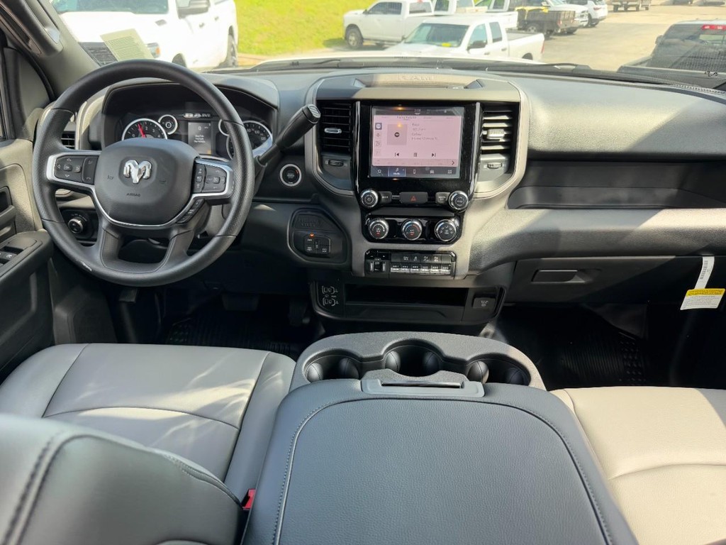 Ram 2500 Vehicle Full-screen Gallery Image 07