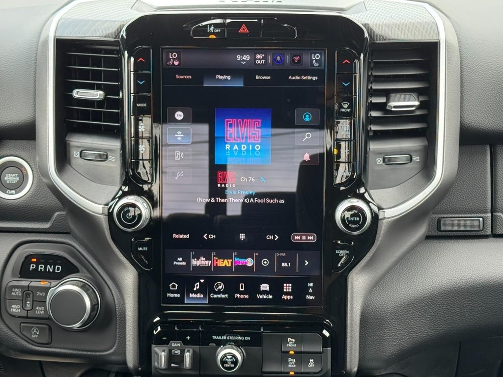 Ram 1500 Vehicle Full-screen Gallery Image 10
