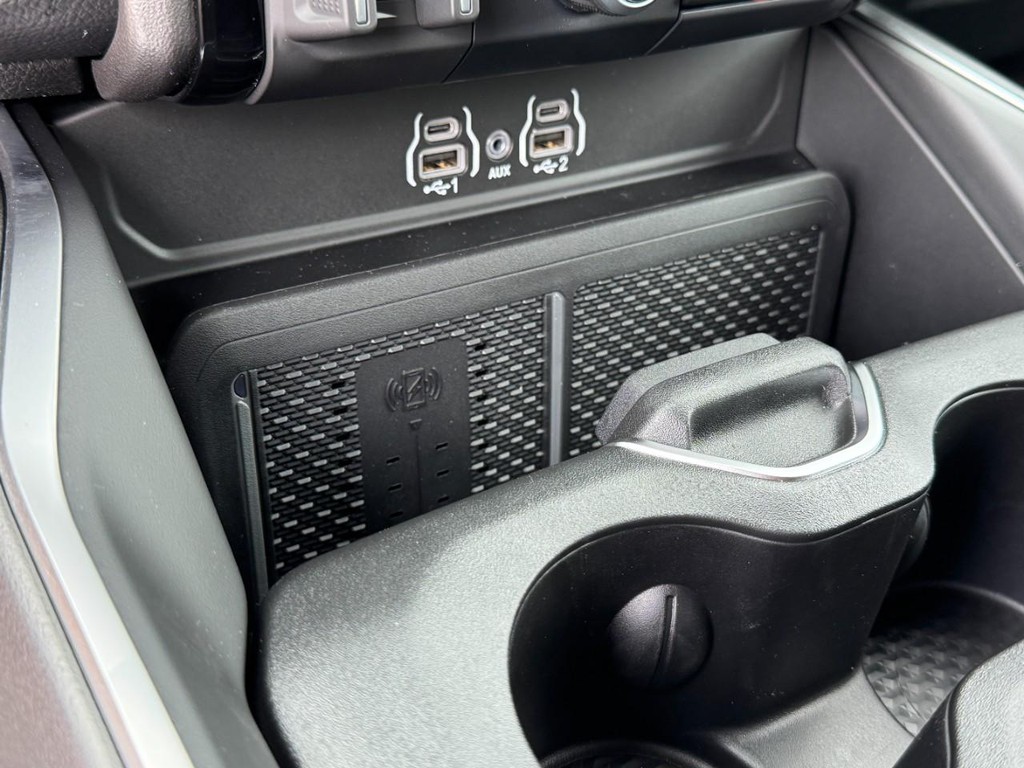Ram 1500 Vehicle Full-screen Gallery Image 14