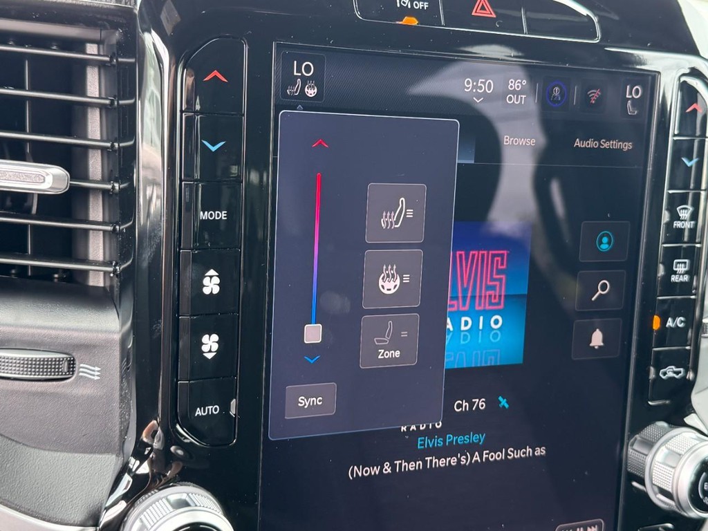 Ram 1500 Vehicle Full-screen Gallery Image 16