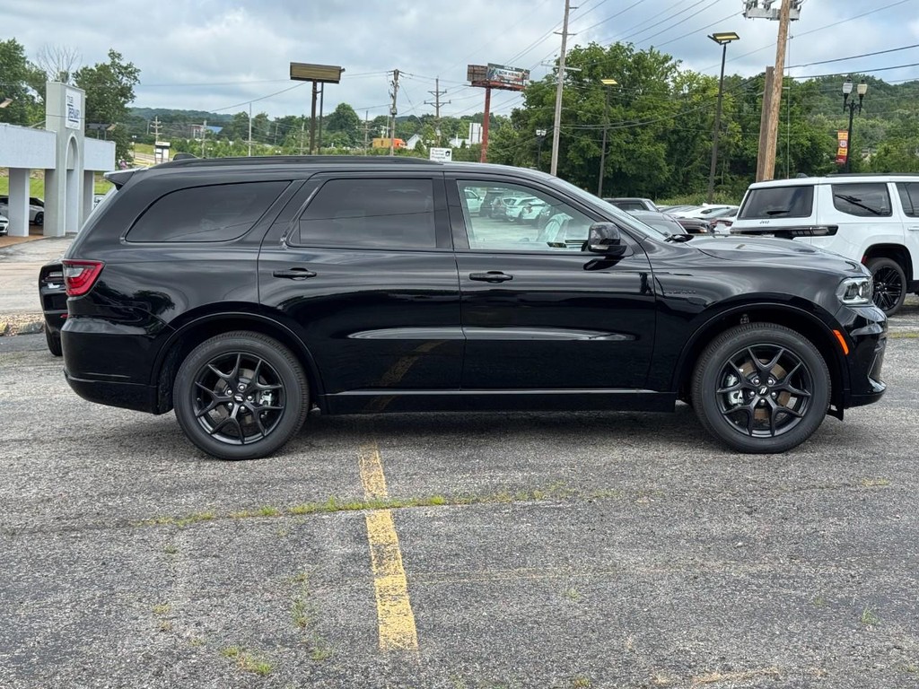 Dodge Durango Vehicle Full-screen Gallery Image 02
