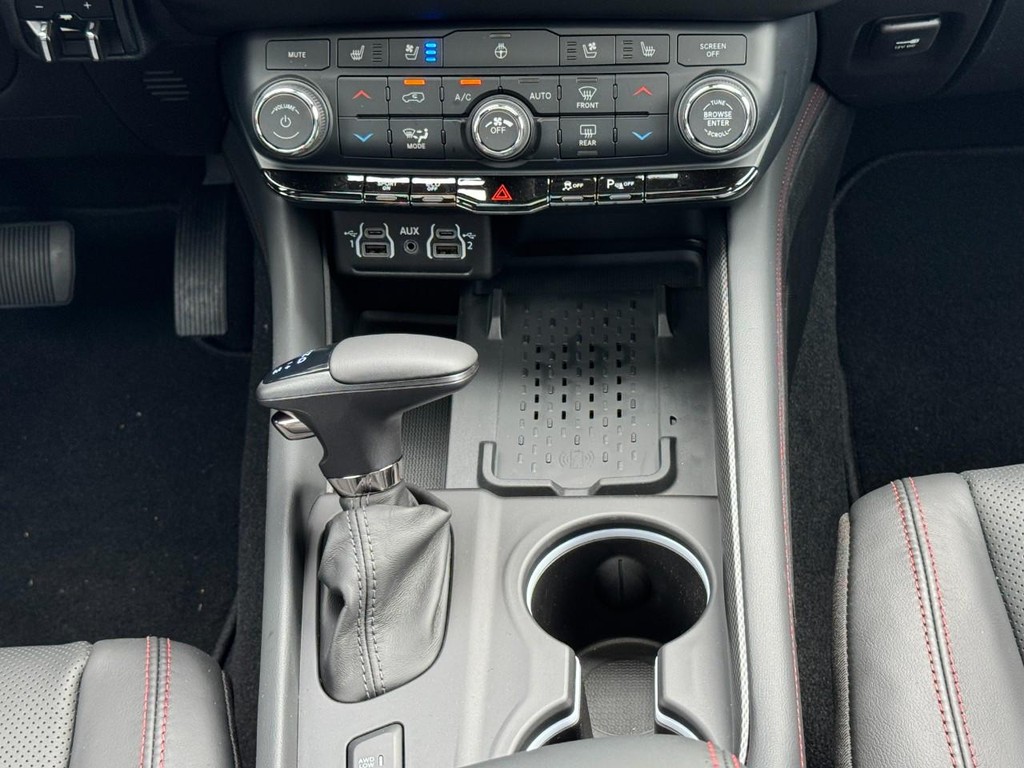 Dodge Durango Vehicle Full-screen Gallery Image 11