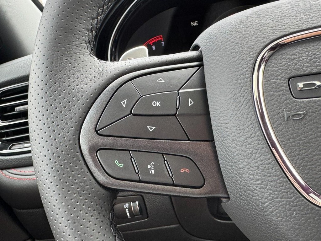 Dodge Durango Vehicle Full-screen Gallery Image 12