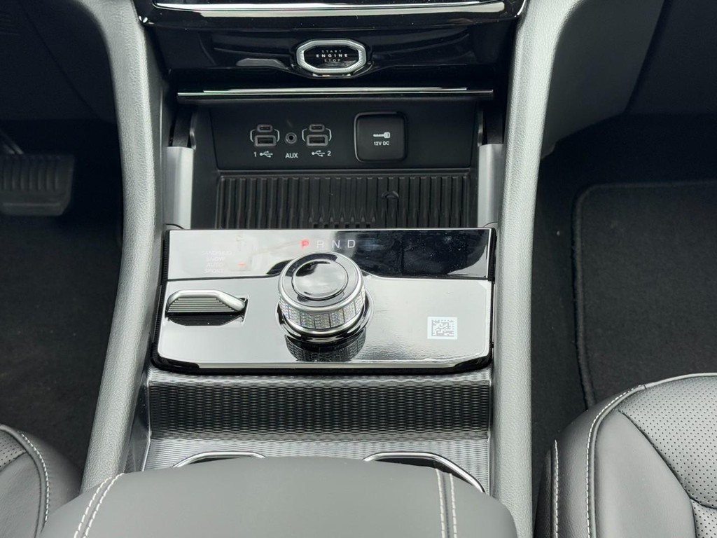Jeep Grand Cherokee Vehicle Full-screen Gallery Image 11