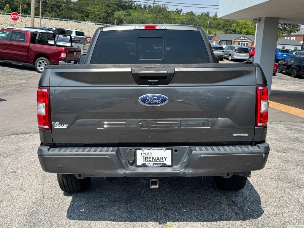 Ford F-150 Vehicle Full-screen Gallery Image 05