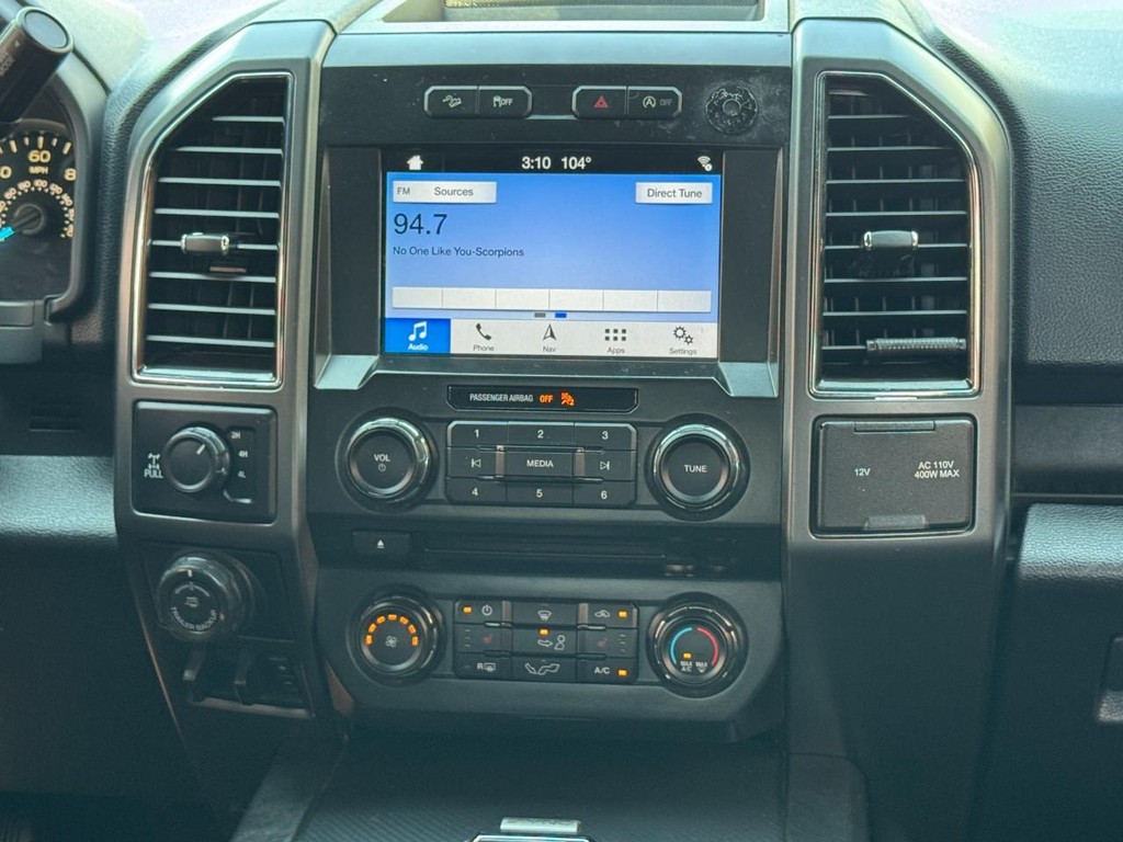 Ford F-150 Vehicle Full-screen Gallery Image 15