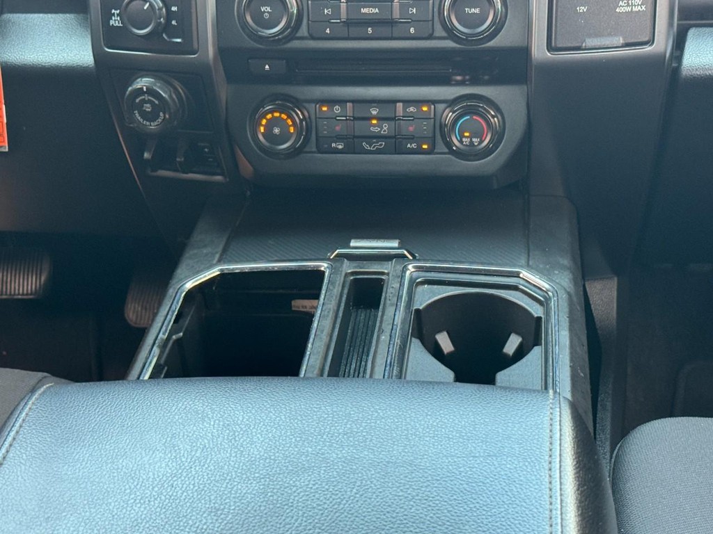 Ford F-150 Vehicle Full-screen Gallery Image 16