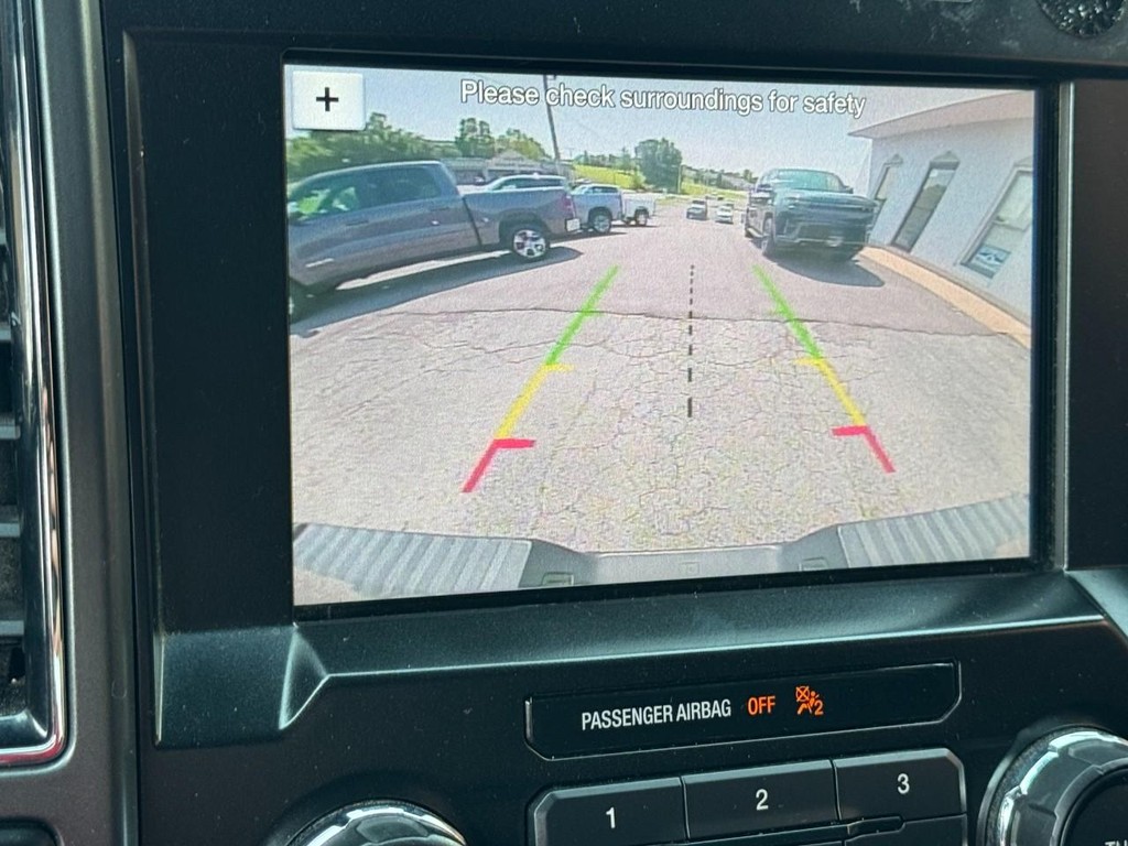 Ford F-150 Vehicle Full-screen Gallery Image 22