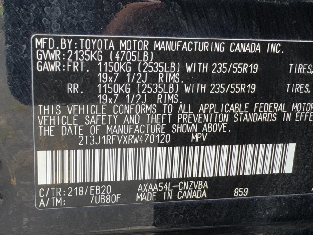 Toyota RAV4 Vehicle Full-screen Gallery Image 25