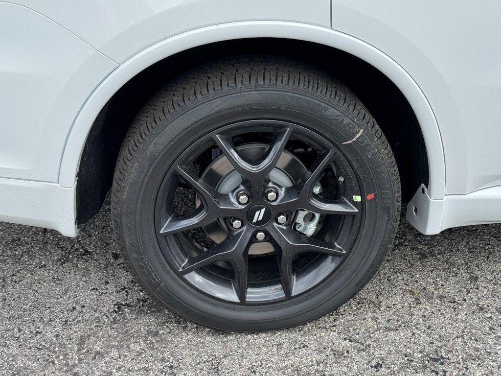 Dodge Durango Vehicle Full-screen Gallery Image 05