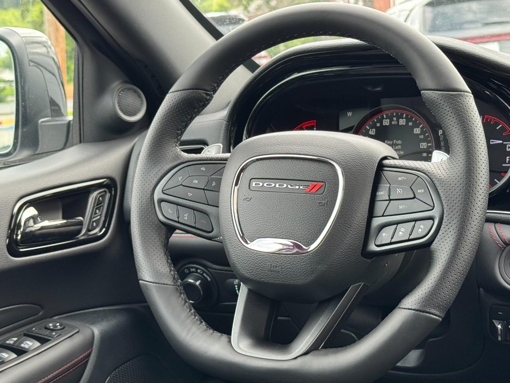 Dodge Durango Vehicle Full-screen Gallery Image 10
