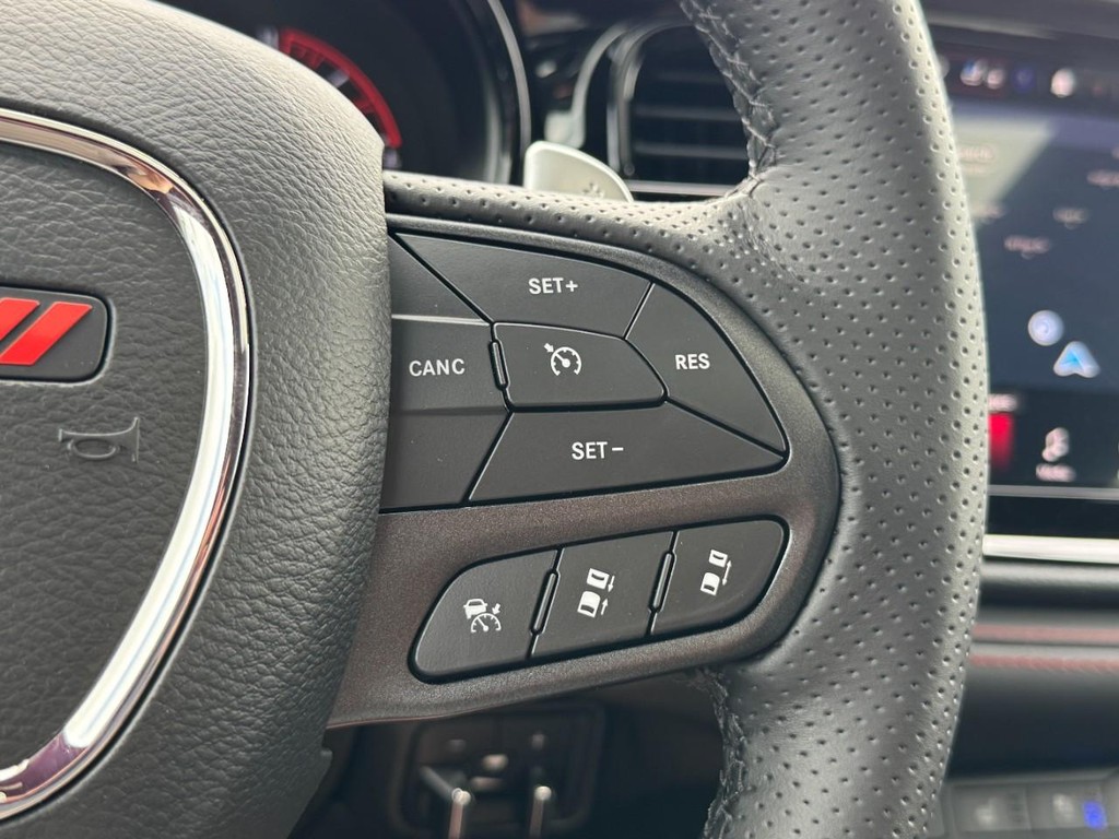 Dodge Durango Vehicle Full-screen Gallery Image 15