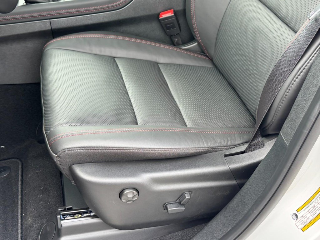 Dodge Durango Vehicle Full-screen Gallery Image 19