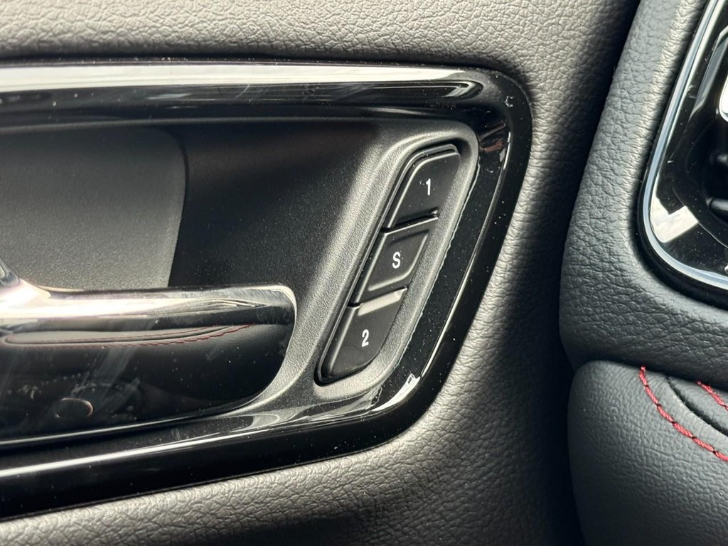 Dodge Durango Vehicle Full-screen Gallery Image 13