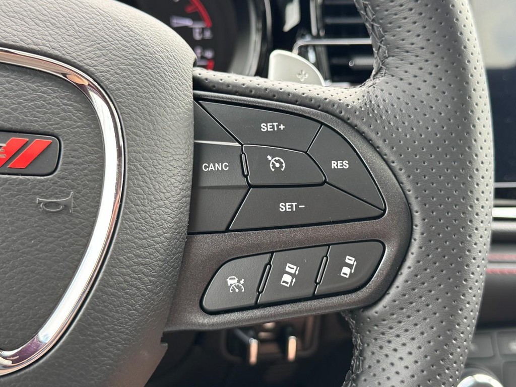 Dodge Durango Vehicle Full-screen Gallery Image 15
