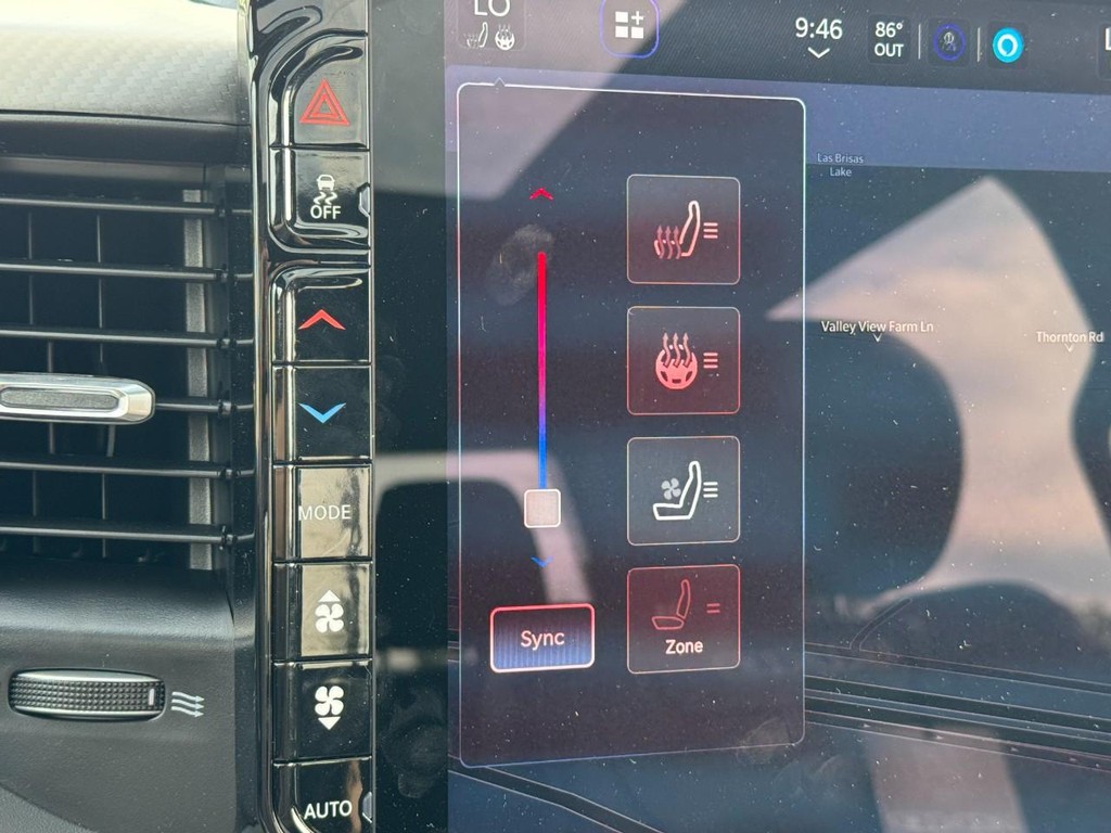 Ram 1500 Vehicle Full-screen Gallery Image 17