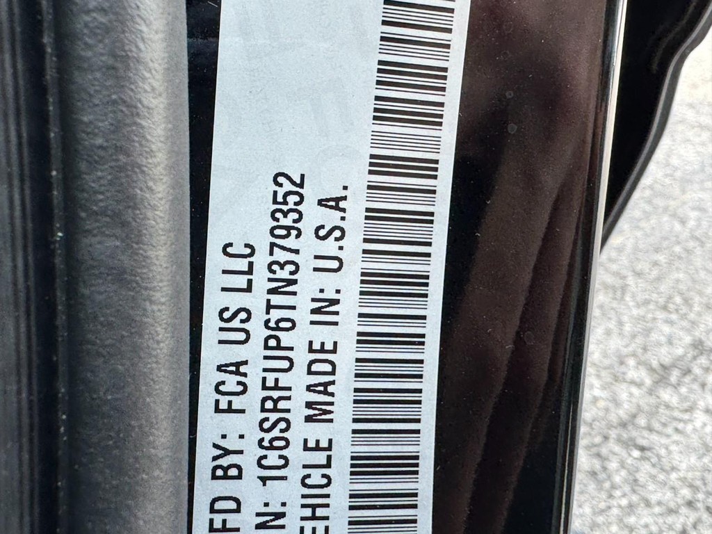 Ram 1500 Vehicle Full-screen Gallery Image 20