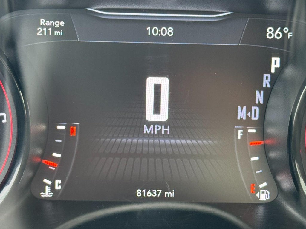 Dodge Challenger Vehicle Full-screen Gallery Image 19