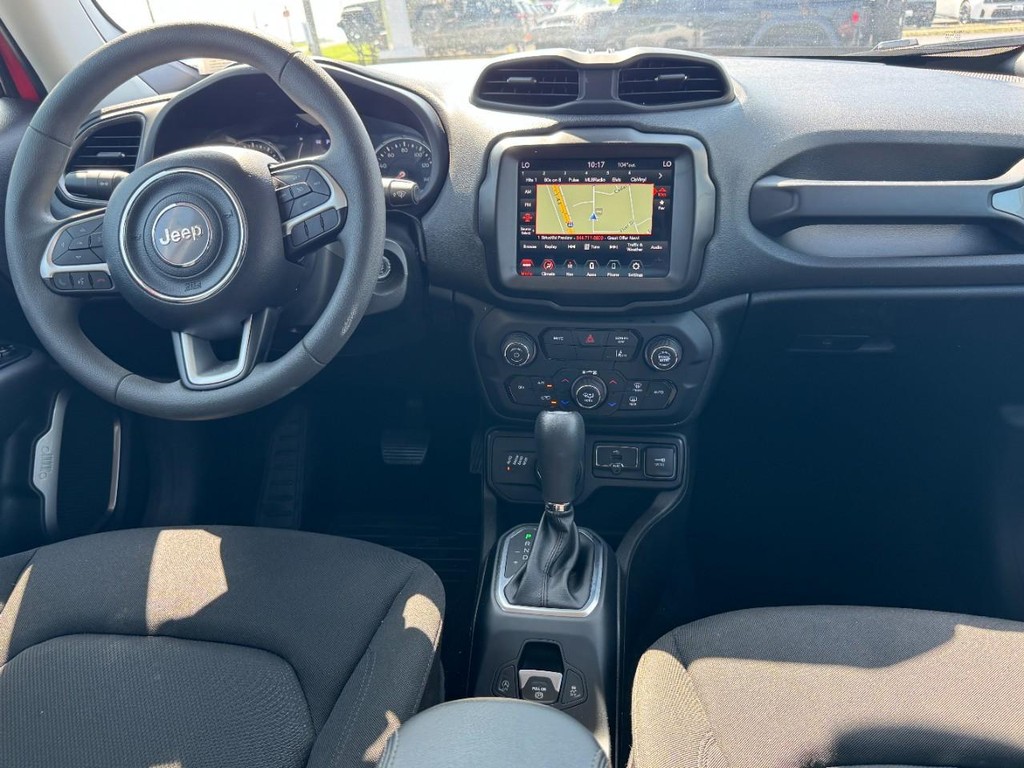 Jeep Renegade Vehicle Full-screen Gallery Image 13