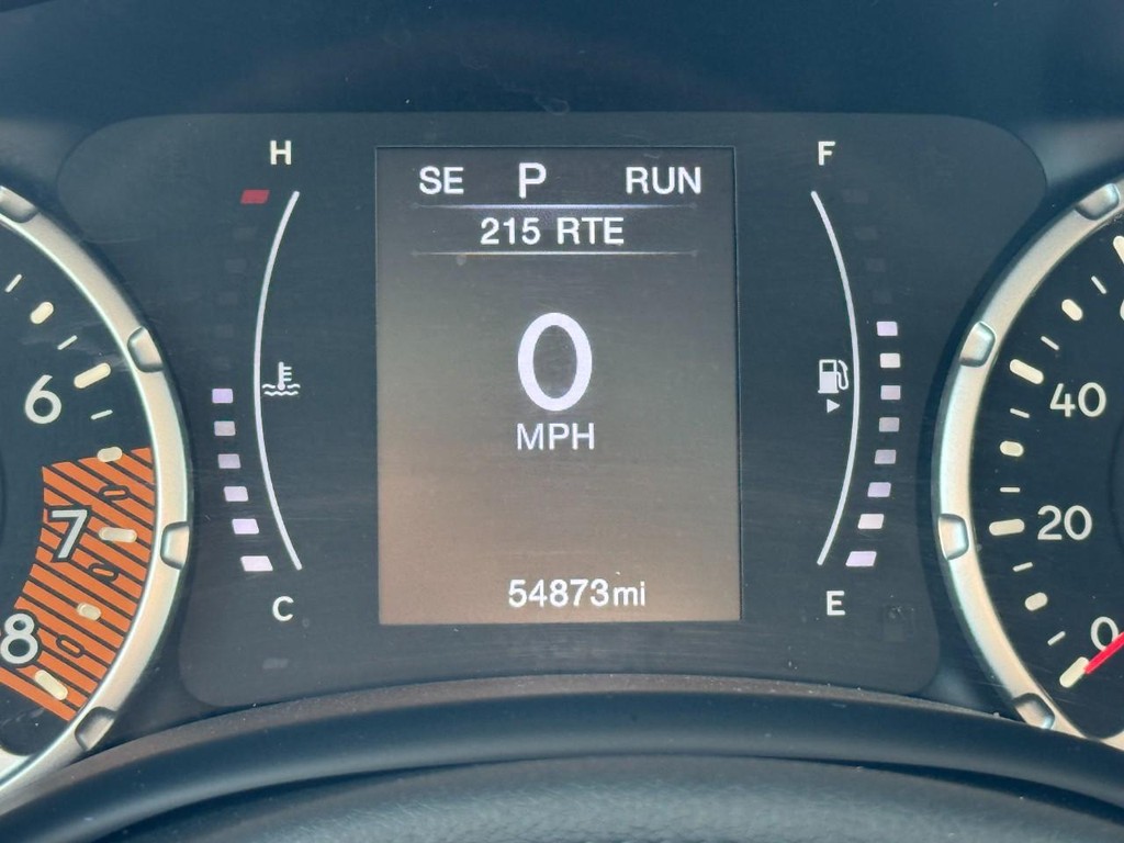Jeep Renegade Vehicle Full-screen Gallery Image 20