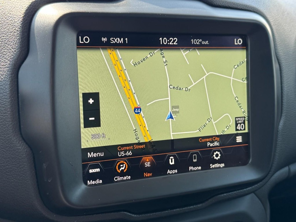 Jeep Renegade Vehicle Full-screen Gallery Image 22