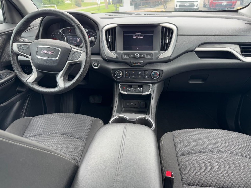 GMC Terrain Vehicle Full-screen Gallery Image 13