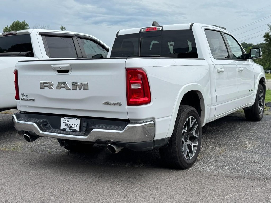 Ram 1500 Vehicle Full-screen Gallery Image 04