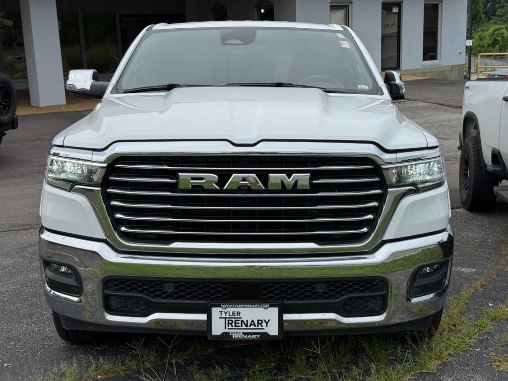 Ram 1500 Vehicle Full-screen Gallery Image 11