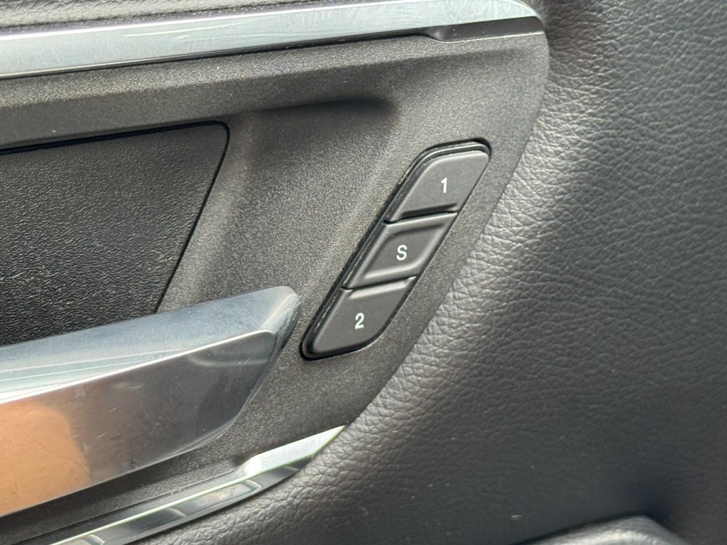 Ram 1500 Vehicle Full-screen Gallery Image 18