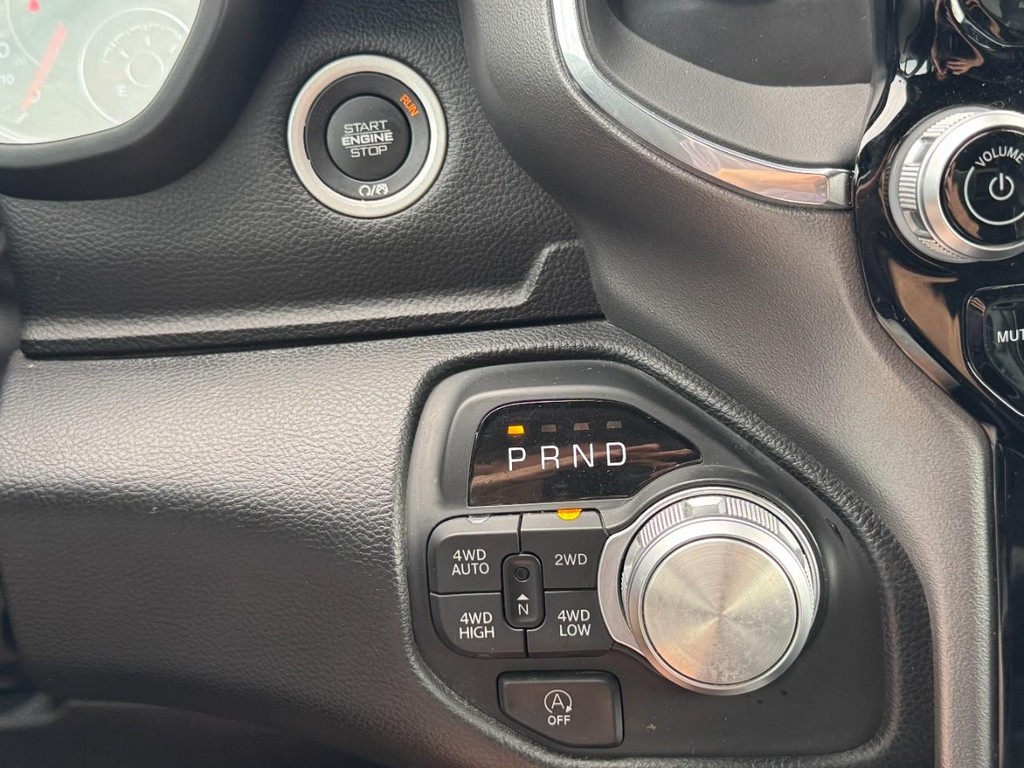 Ram 1500 Vehicle Full-screen Gallery Image 23